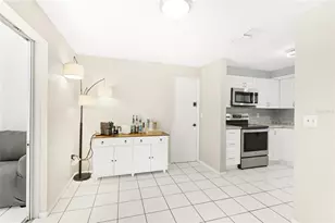 4110 Winthrop St, Sarasota, FL 34232 - Photo 11