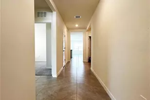 5117 Vecchio Ct, Bradenton, FL 34211 - Photo 3