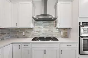 17907 Eastbrook Ter, Bradenton, FL 34202 - Photo 9