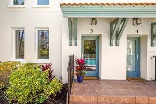 1685 Laurel St, Sarasota, FL 34236 - Photo 3