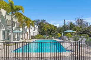 1685 Laurel St, Sarasota, FL 34236 - Photo 5