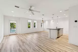 1685 Laurel St, Sarasota, FL 34236 - Photo 9