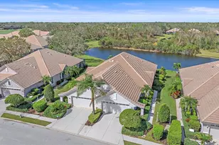 7011 Woodmore Terrace, Lakewood Ranch, FL 34202 - Photo 1