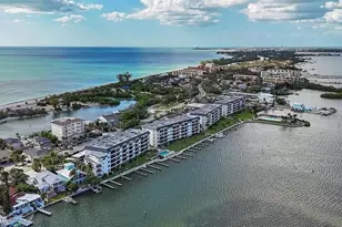 8977 S Midnight Pass Road S, Sarasota, FL 34242 - Photo 15