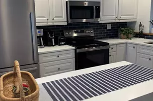 8977 S Midnight Pass Road S, Sarasota, FL 34242 - Photo 5