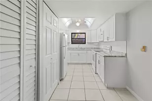 1315 58th St W, Bradenton, FL 34209 - Photo 9