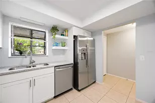 6515 Heritage Ln, Bradenton, FL 34209 - Photo 9