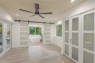 4916 Hidden Oaks Trail, Sarasota, FL 34232 - Photo 15