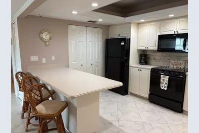 1425 Gulf Of Mexico Drive #308, Longboat Key, FL 34228 - Photo 9