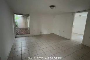 1672 10th St, Sarasota, FL 34236 - Photo 3