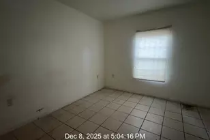 1672 10th St, Sarasota, FL 34236 - Photo 17