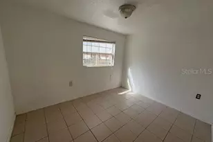 1672 10th St, Sarasota, FL 34236 - Photo 9
