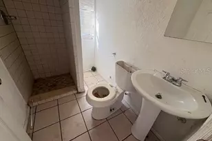 1672 10th St, Sarasota, FL 34236 - Photo 7