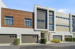 209 Cosmopolitan Ct, Sarasota, FL 34236 - Photo 3