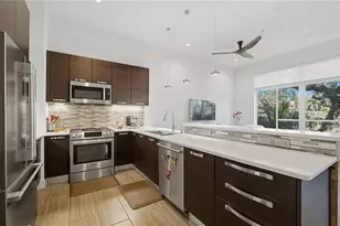 209 Cosmopolitan Ct, Sarasota, FL 34236 - Photo 21