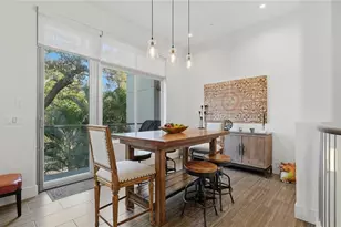 209 Cosmopolitan Ct, Sarasota, FL 34236 - Photo 13