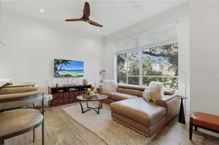 209 Cosmopolitan Ct, Sarasota, FL 34236 - Photo 7