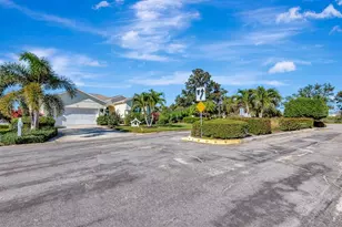 6200 Weymouth Dr, Sarasota, FL 34238 - Photo 9