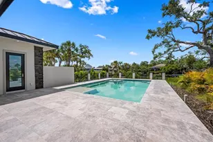 527 Venice Ln, Sarasota, FL 34242 - Photo 87