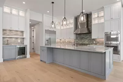 527 Venice Lane, Sarasota, FL 34242 - Photo 21