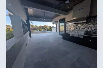 527 Venice Lane, Sarasota, FL 34242 - Photo 5