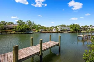 527 Venice Ln, Sarasota, FL 34242 - Photo 99