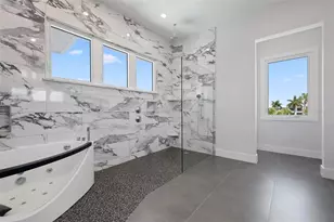 533 Venice Ln, Sarasota, FL 34242 - Photo 61