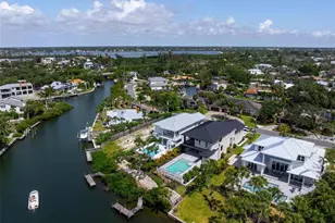 533 Venice Ln, Sarasota, FL 34242 - Photo 99
