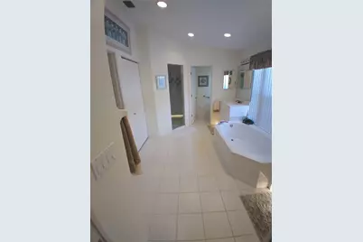 7476 Eleanor Circle, Sarasota, FL 34243 - Photo 21