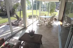 7476 Eleanor Cir, Sarasota, FL 34243 - Photo 25