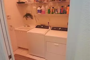 7476 Eleanor Cir, Sarasota, FL 34243 - Photo 7