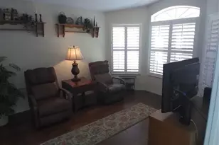 7476 Eleanor Cir, Sarasota, FL 34243 - Photo 5