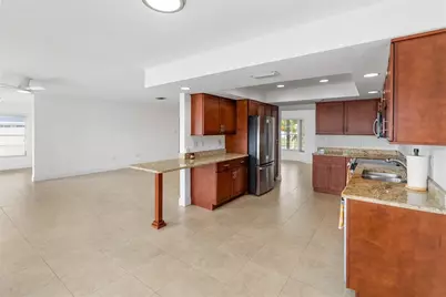 6637 Bowline Drive, Sarasota, FL 34231 - Photo 17