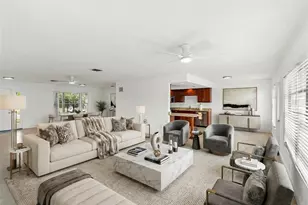 6637 Bowline Dr, Sarasota, FL 34231 - Photo 7