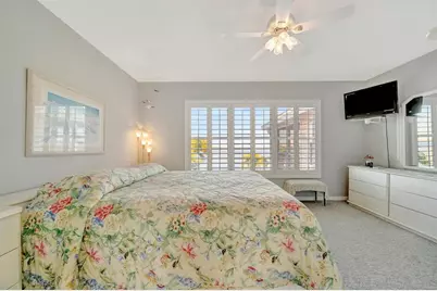 2215 Avenue A, Bradenton Beach, FL 34217 - Photo 35