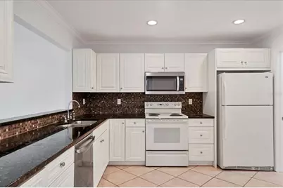 3930 Center Gate Circle #16, Sarasota, FL 34233 - Photo 11