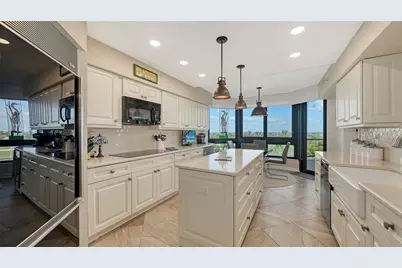 565 Sanctuary Drive #B506, Longboat Key, FL 34228 - Photo 15