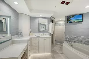 565 Sanctuary Dr, Longboat Key, FL 34228 - Photo 21