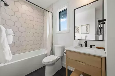 5612 Guava Street, Holmes Beach, FL 34217 - Photo 31