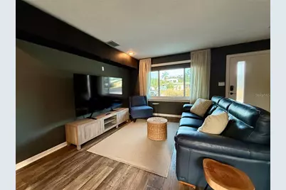 2126 Craft Lane, Sarasota, FL 34239 - Photo 3