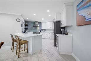 1862 Del Robles Dr, Clearwater, FL 33764 - Photo 13