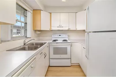 203 47th Avenue Drive W #167, Bradenton, FL 34207 - Photo 3