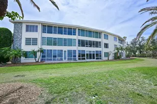 100 Sands Point Rd, Longboat Key, FL 34228 - Photo 31