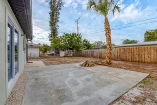 2711 Kilgore Pl, Sarasota, FL 34235 - Photo 27