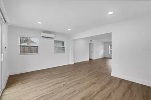 2711 Kilgore Pl, Sarasota, FL 34235 - Photo 11