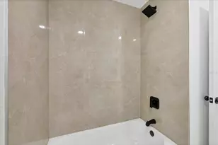 2711 Kilgore Pl, Sarasota, FL 34235 - Photo 25