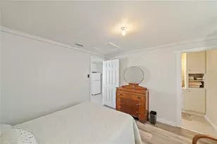 1369 Kruppa Ave, Sarasota, FL 34239 - Photo 15