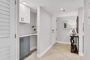 1001 Benjamin Franklin Dr, Sarasota, FL 34236 - Photo 3