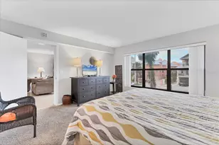 1001 Benjamin Franklin Dr, Sarasota, FL 34236 - Photo 17