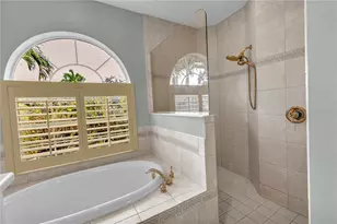 5311 Nathaniel Pl, Sarasota, FL 34233 - Photo 17